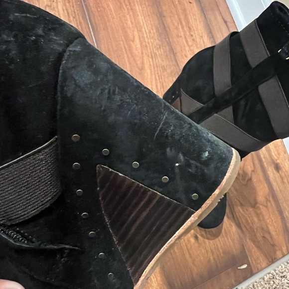 UGG Taleen Black Suede Strappy Mid-Calf Wedge Heeled Boots Women's Size 8.5 - Picture 9 of 12